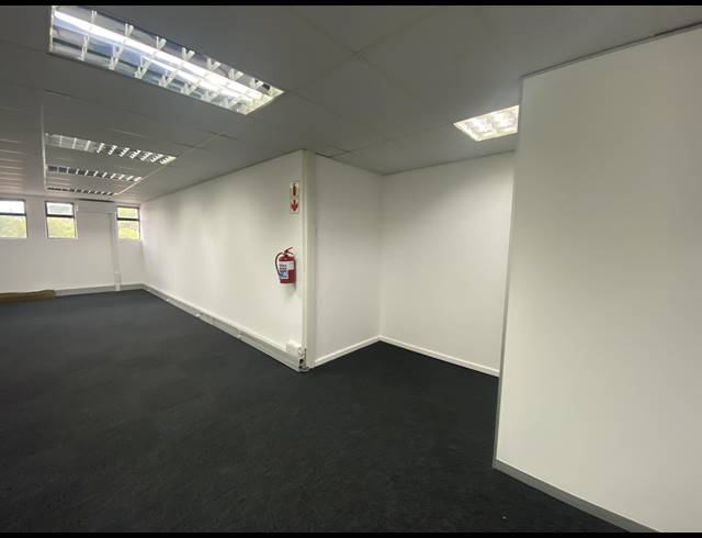 52M² OFFICE TO LET IN STEENBERG
